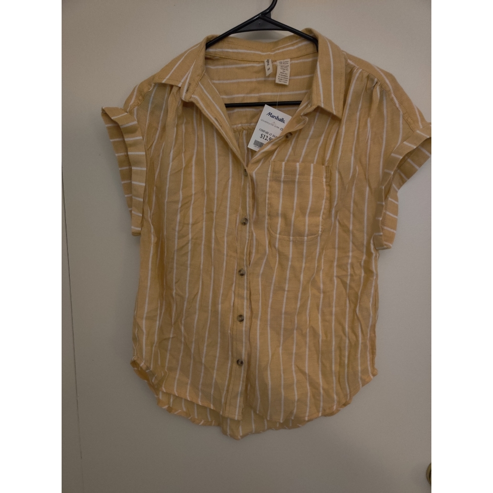 Striped yellow button up tshirt
